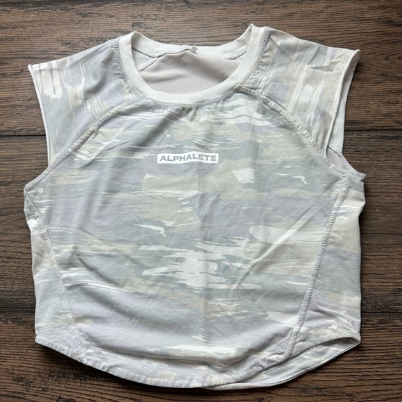 Alphalete Gray and White Camo Tee - Picture 2 of 3